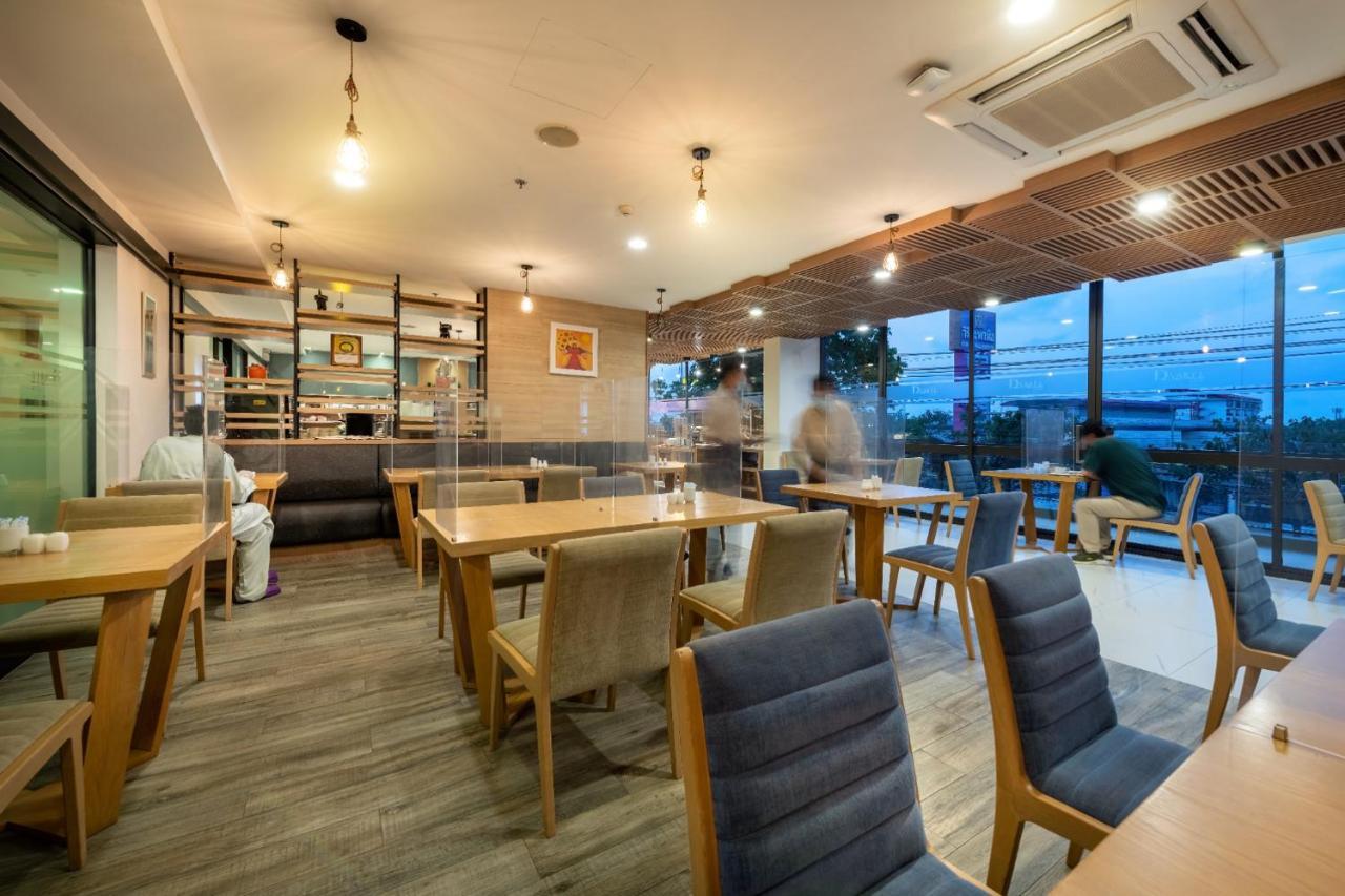 Plaai Prime Hotel Rayong Sha Extra Plus Esterno foto